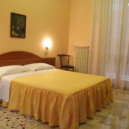 Hotel Capri Мілан Екстер'єр фото